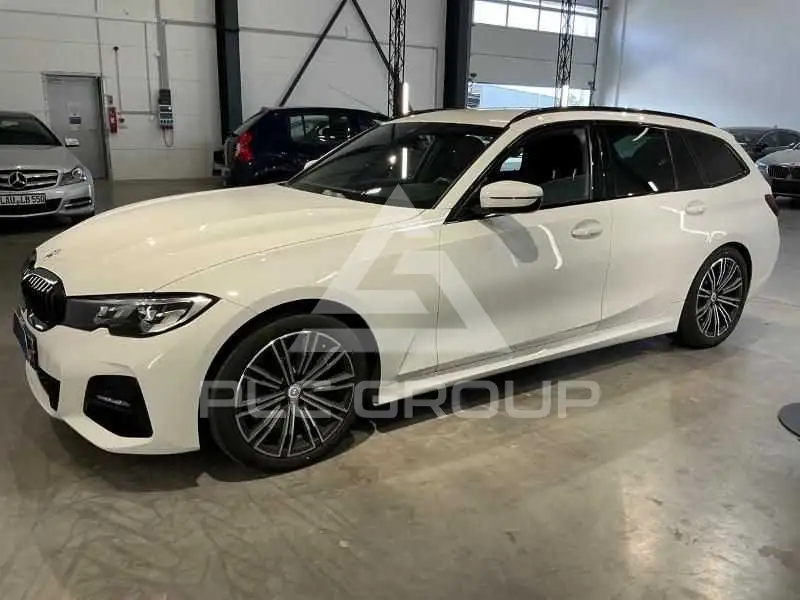 2021 BMW 318