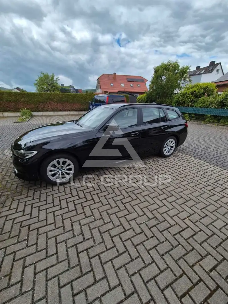 2021 BMW 318