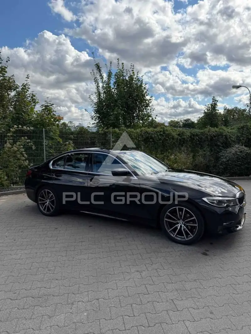 2021 BMW 318
