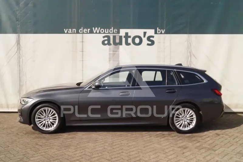 2021 BMW 318