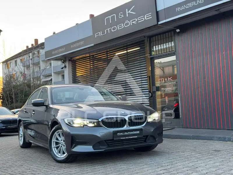 2021 BMW 318