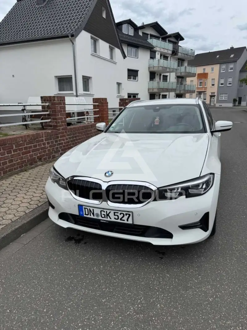 2021 BMW 318