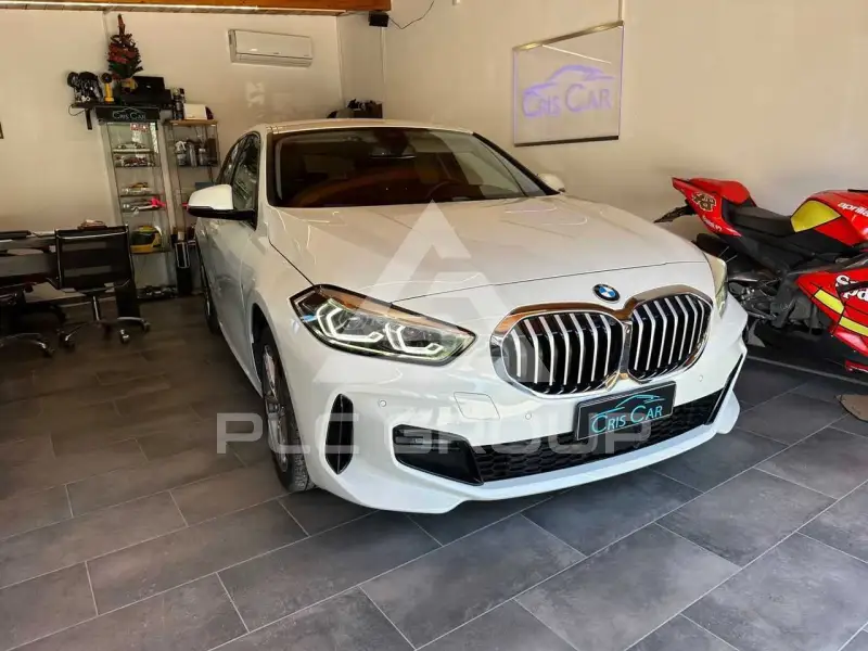 2021 BMW 118