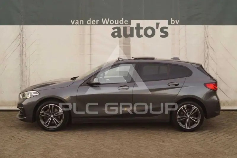 2021 BMW 118