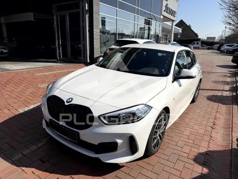 2021 BMW 118