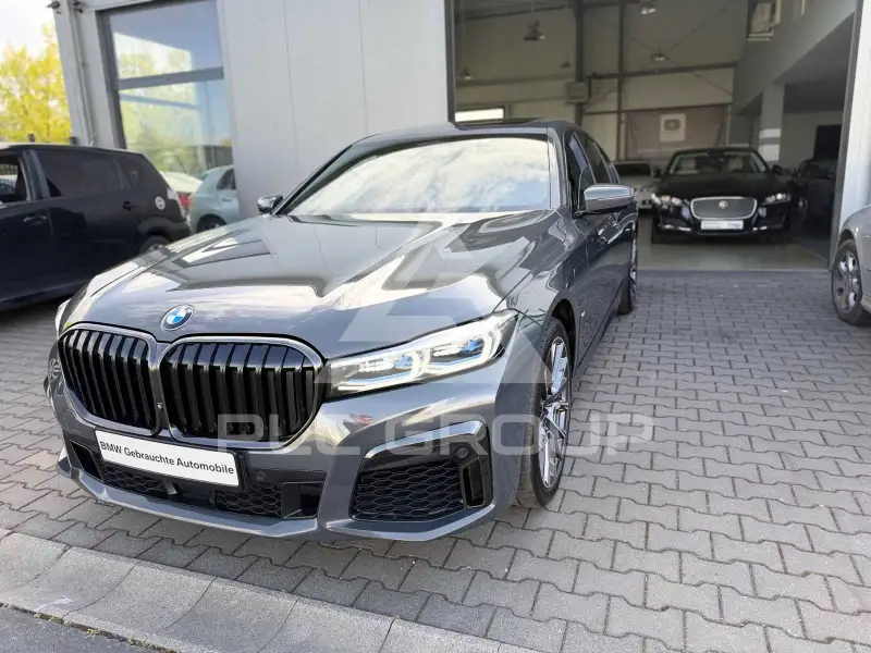 2021 BMW 745