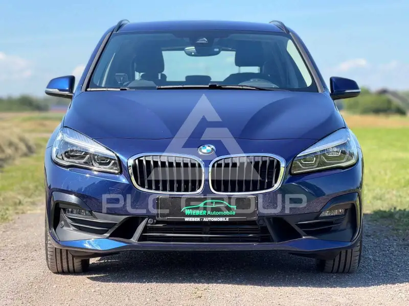 2021 BMW 220