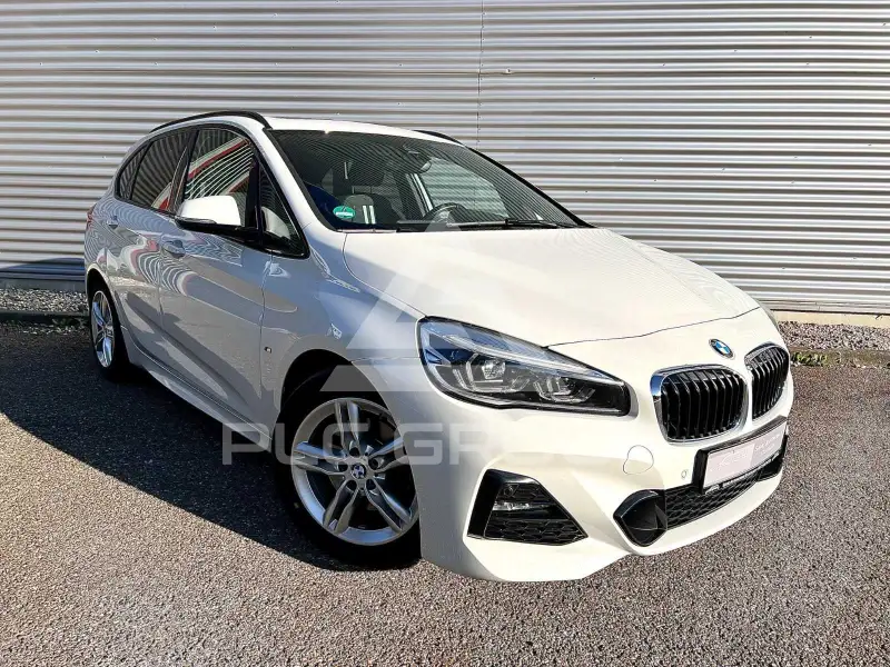 2021 BMW 220