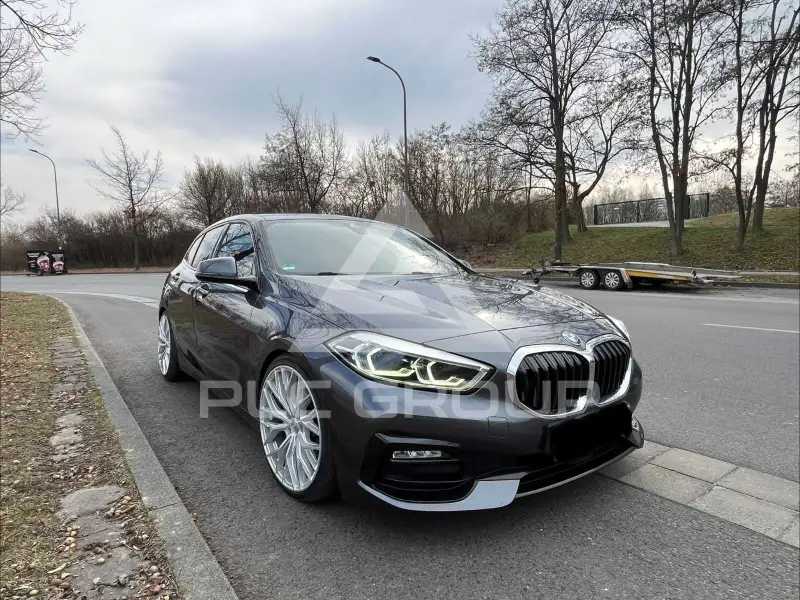 2021 BMW 120