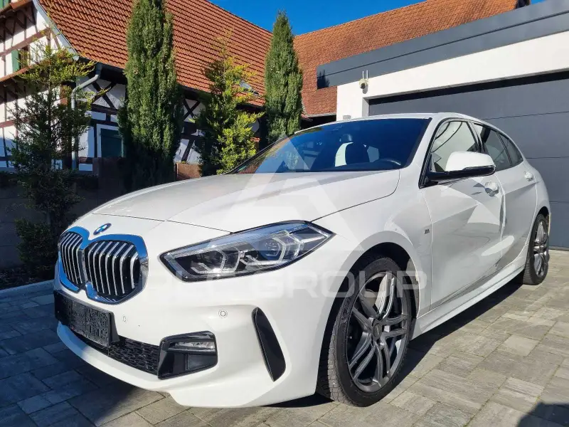 2021 BMW 120