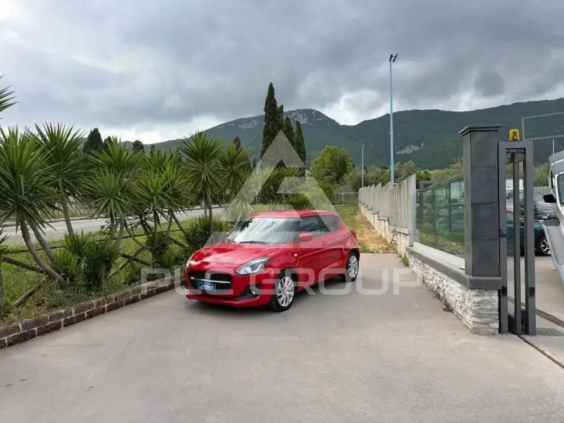 2021 Suzuki SWIFT