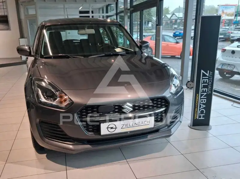 2021 Suzuki SWIFT