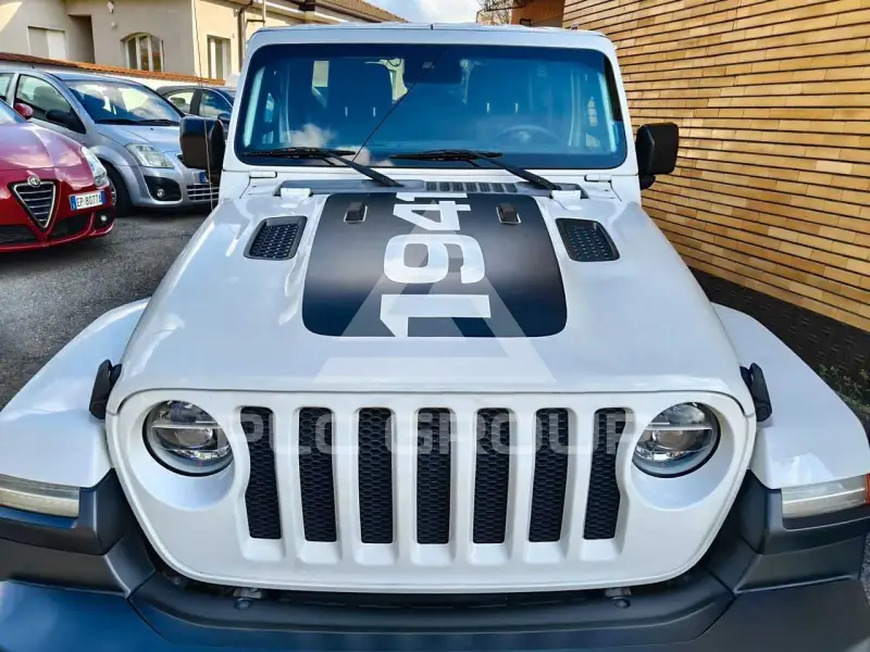 2021 Jeep WRANGLER