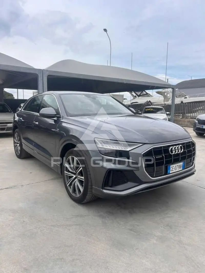 2021 Audi Q8
