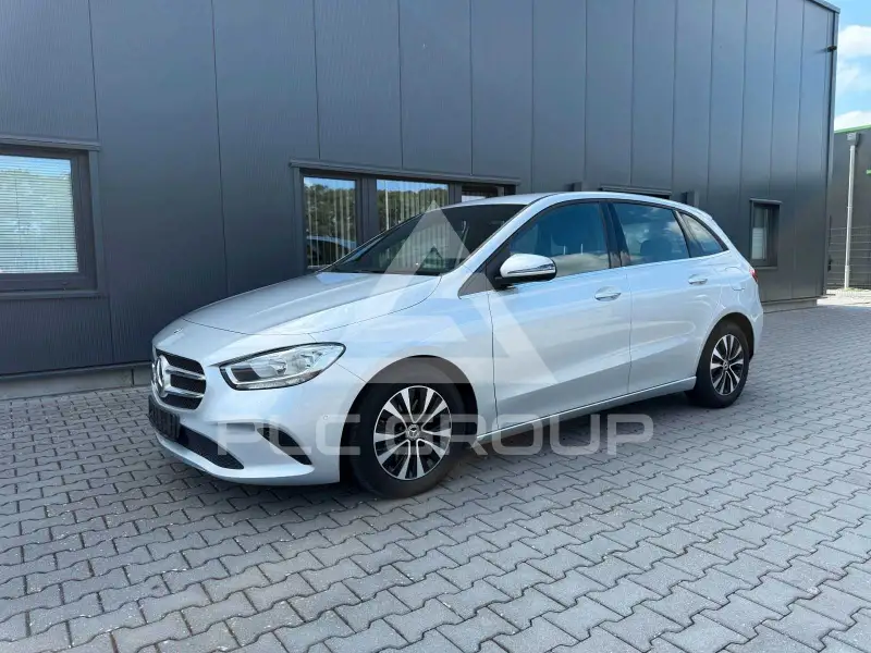 2021 Mercedes Benz B 200