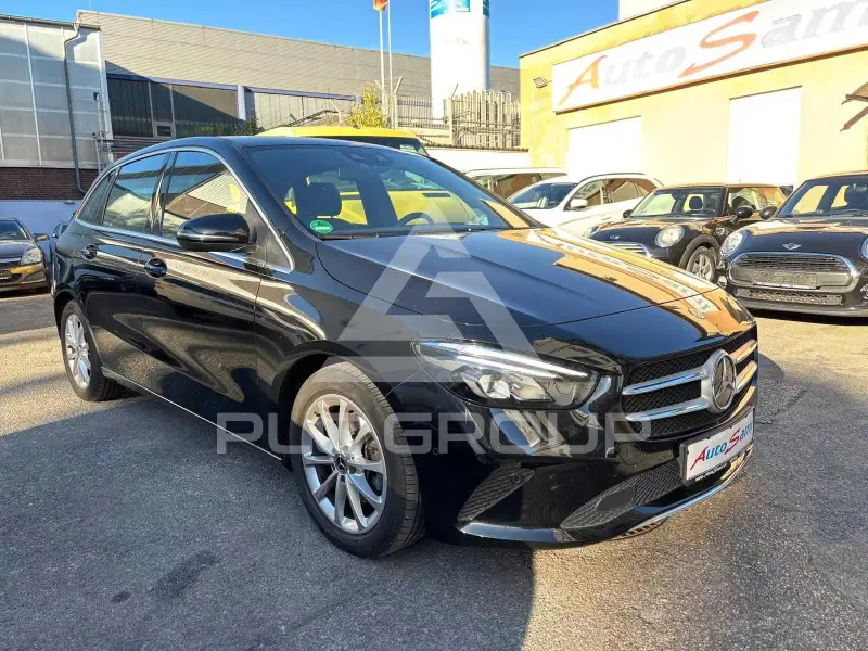 2021 Mercedes Benz B 200