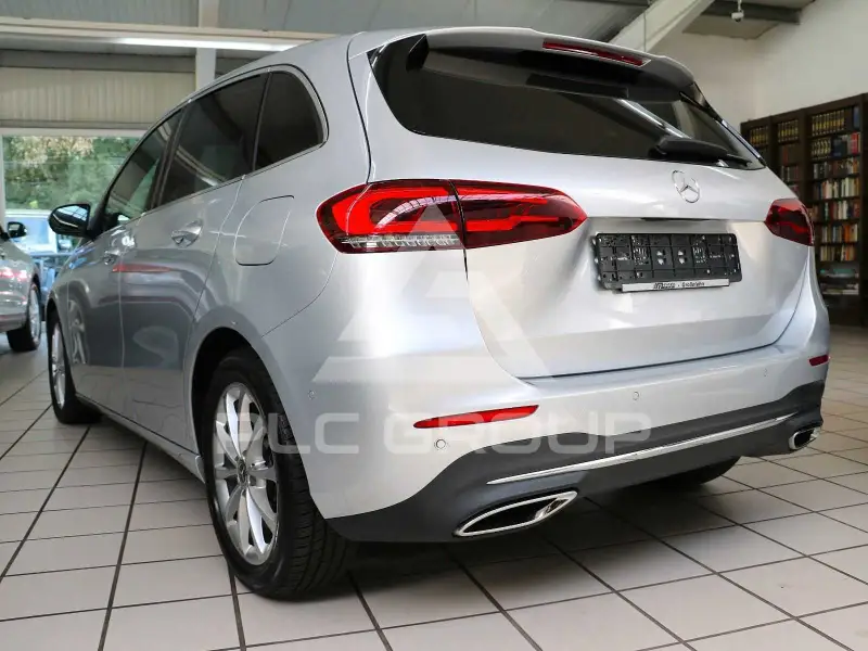 2021 Mercedes Benz B 200