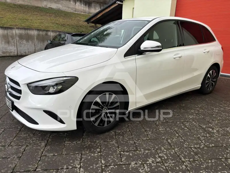 2021 Mercedes Benz B 200