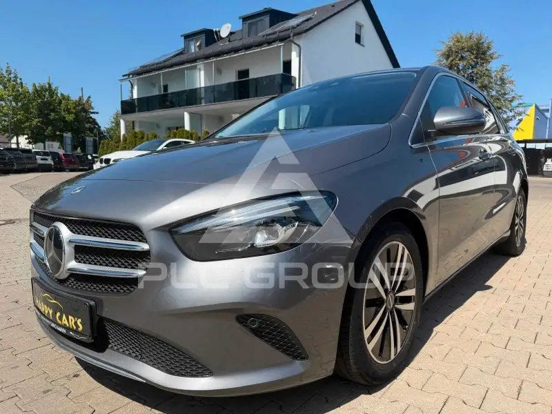 2021 Mercedes Benz B 200