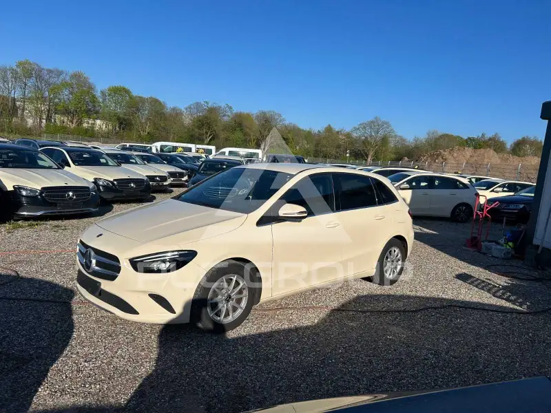 2021 Mercedes Benz B 200