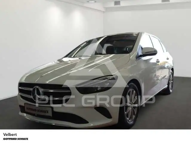 2021 Mercedes Benz B 200