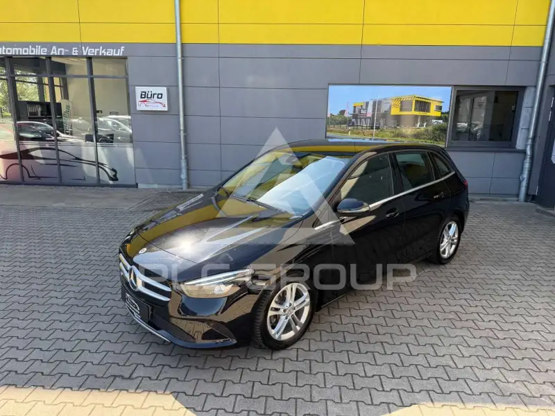 2021 Mercedes Benz B 200