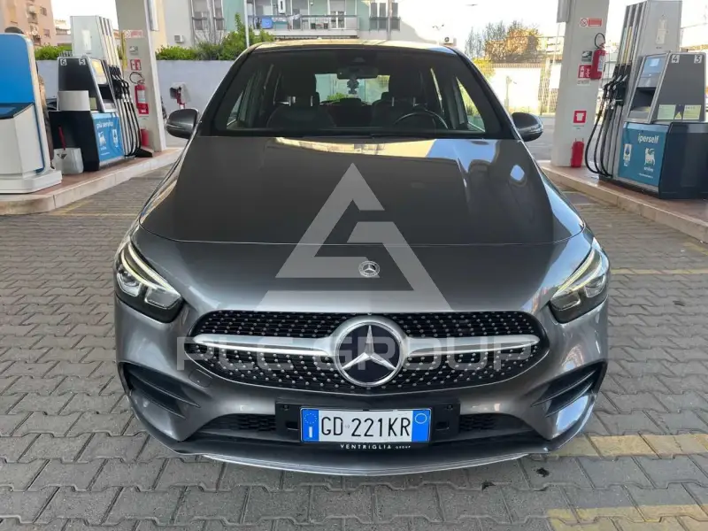 2021 Mercedes Benz B 200