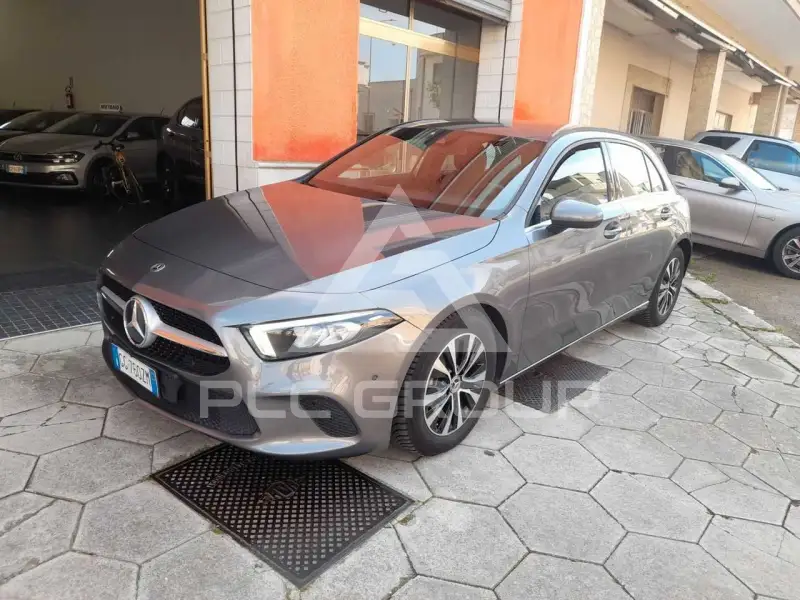 2021 Mercedes Benz A 180