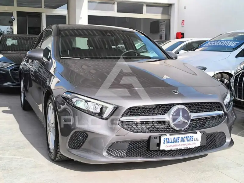 2021 Mercedes Benz A 180