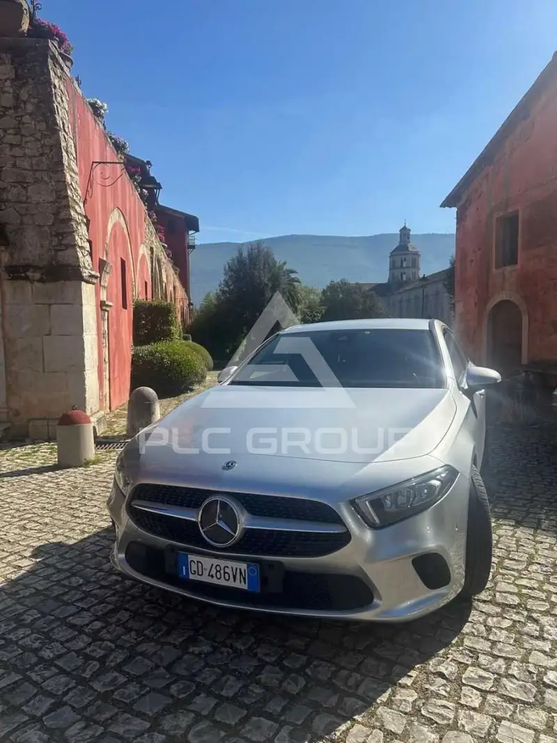 2021 Mercedes Benz A 180