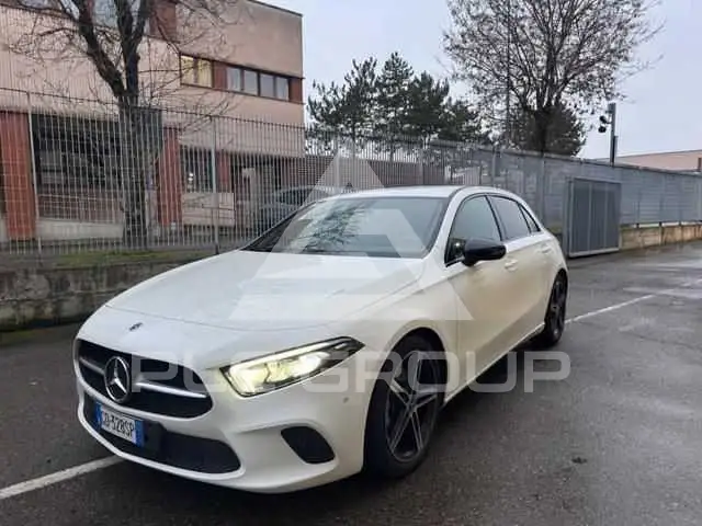 2021 Mercedes Benz A 180
