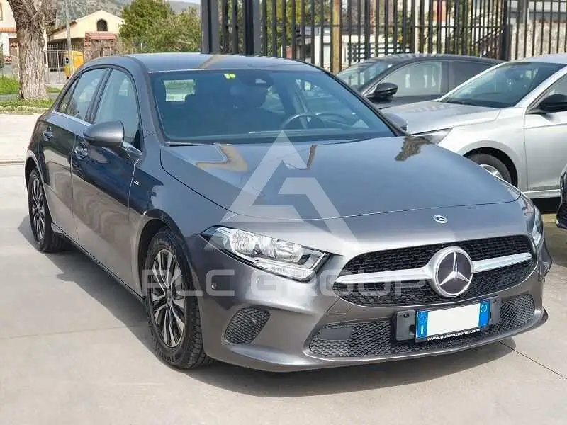 2021 Mercedes Benz A 180