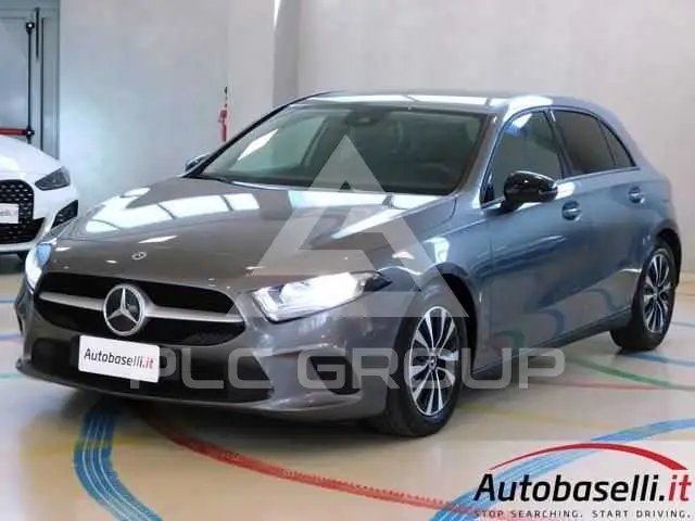 2021 Mercedes Benz A 180