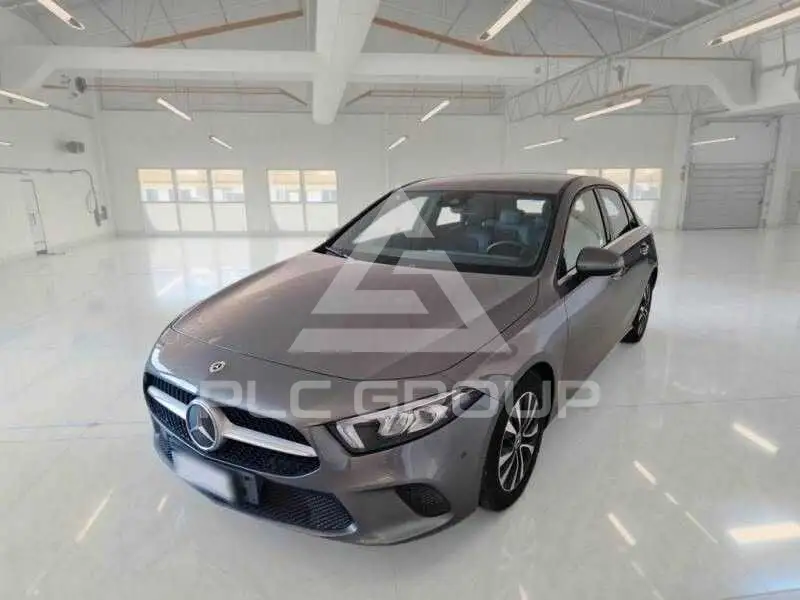 2021 Mercedes Benz A 180
