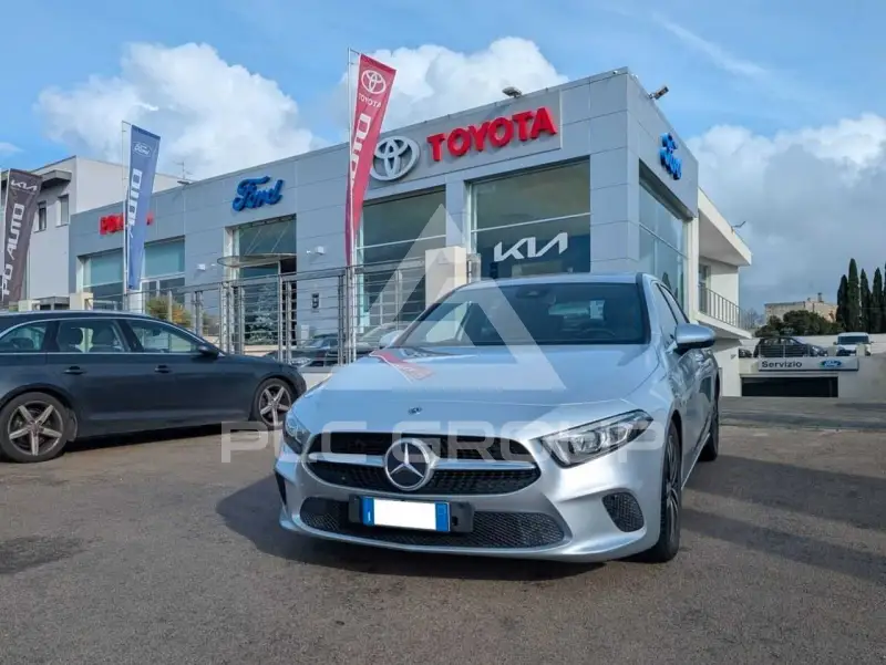 2021 Mercedes Benz A 180