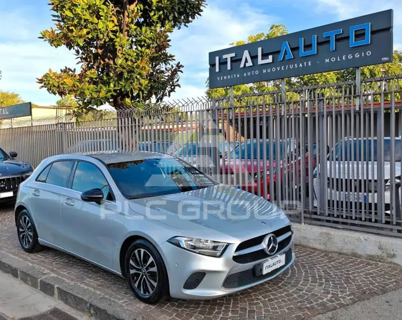 2021 Mercedes Benz A 200