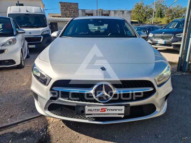 2021 Mercedes Benz A 200