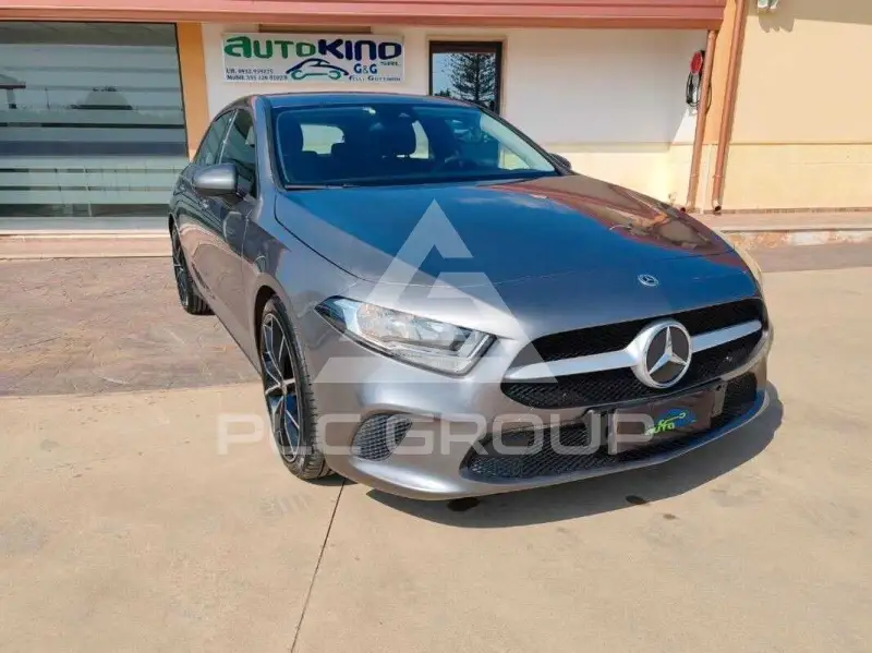 2021 Mercedes Benz A 200