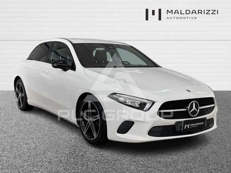 2021 Mercedes Benz A 200