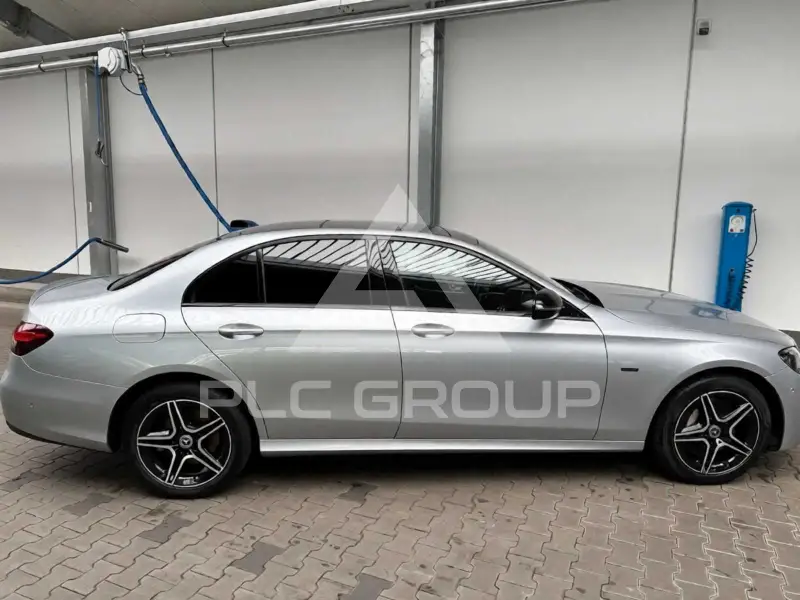 2021 Mercedes Benz E 300