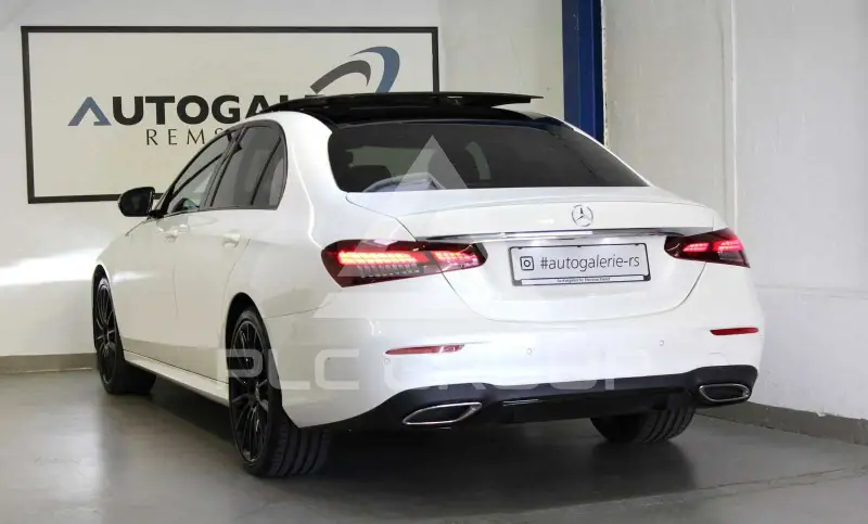 2021 Mercedes Benz E 300
