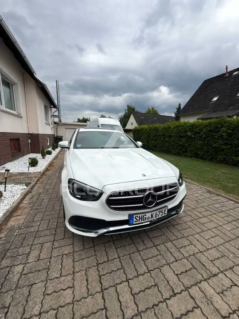 2021 Mercedes Benz E 300