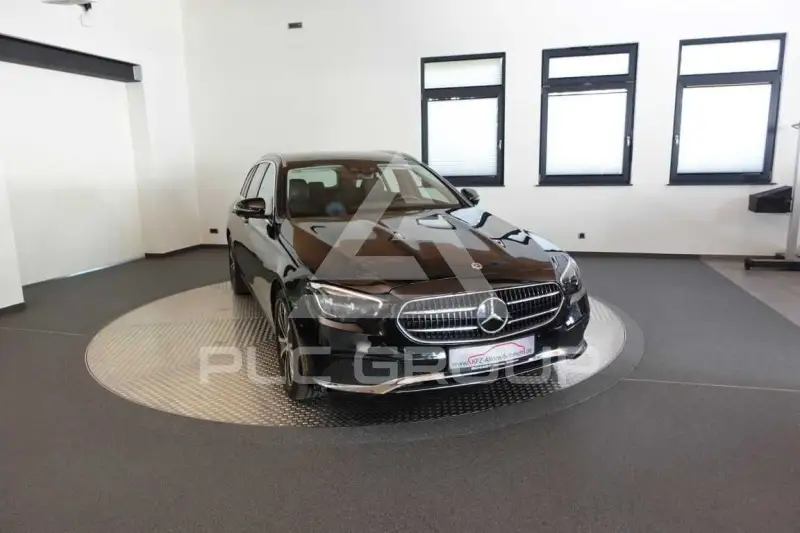 2021 Mercedes Benz E 300