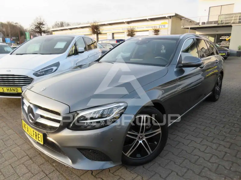 2021 Mercedes Benz C 220