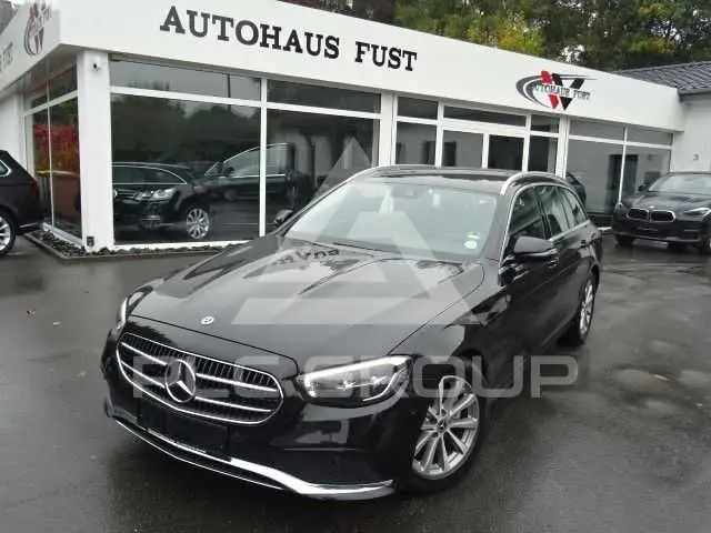 2021 Mercedes Benz E 200