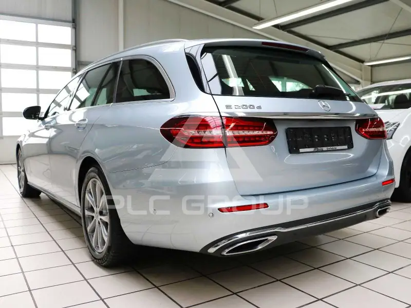 2021 Mercedes Benz E 200