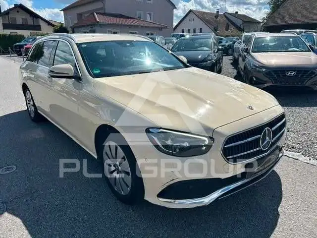 2021 Mercedes Benz E 200