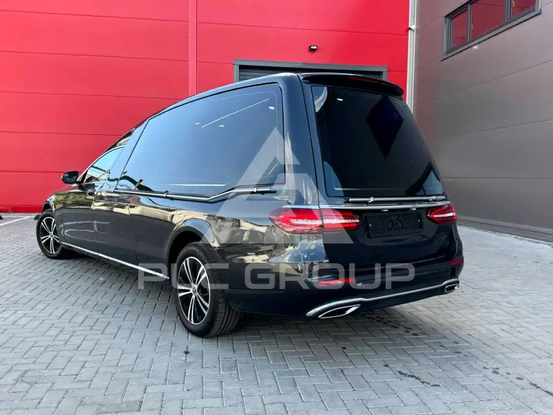 2021 Mercedes Benz E 200