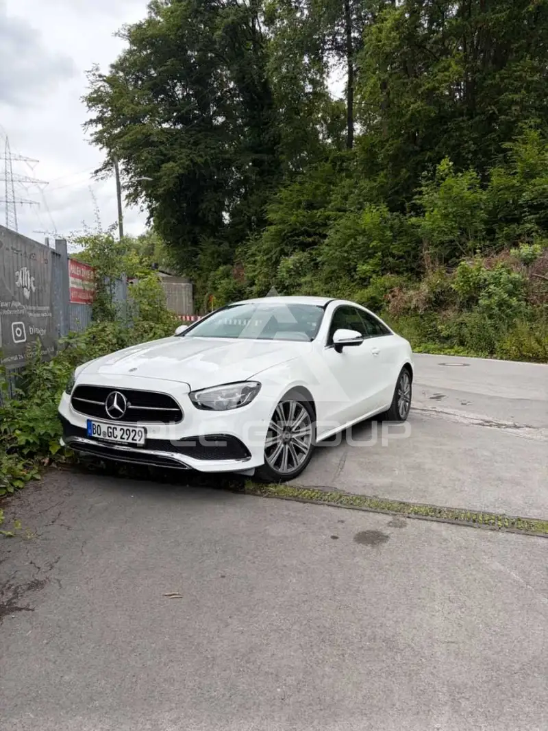 2021 Mercedes Benz E 200