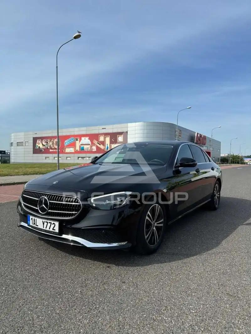 2021 Mercedes Benz E 220